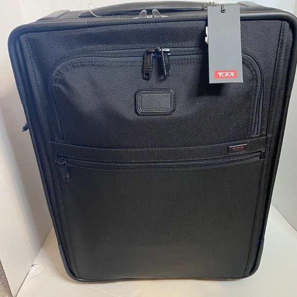 Tumi Alpha 2 International Expandable 22" 2 Wheeled Carry-On Luggage NWT - Picture 4 of 10